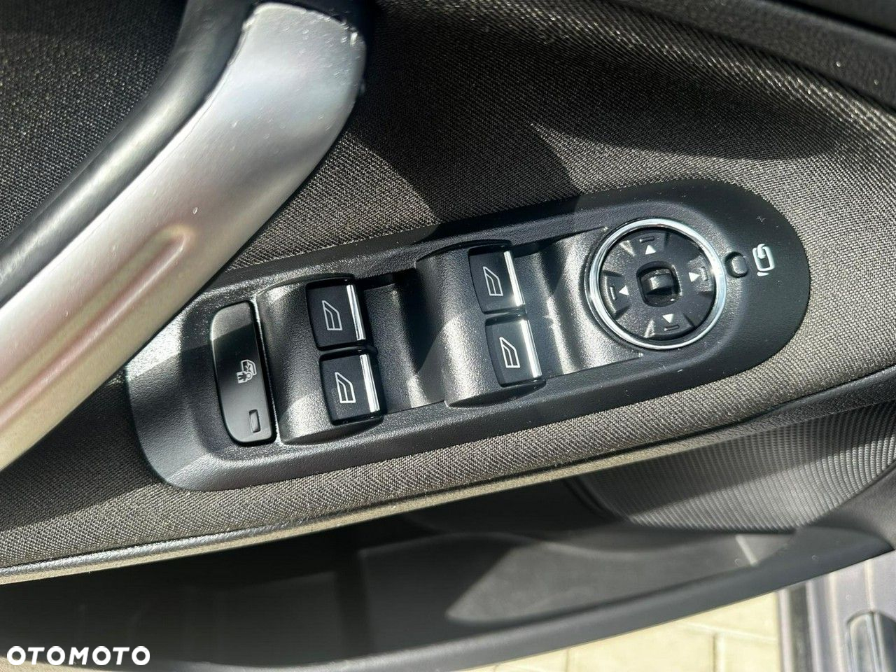 Ford S-Max 2.0 TDCi DPF Titanium - 17