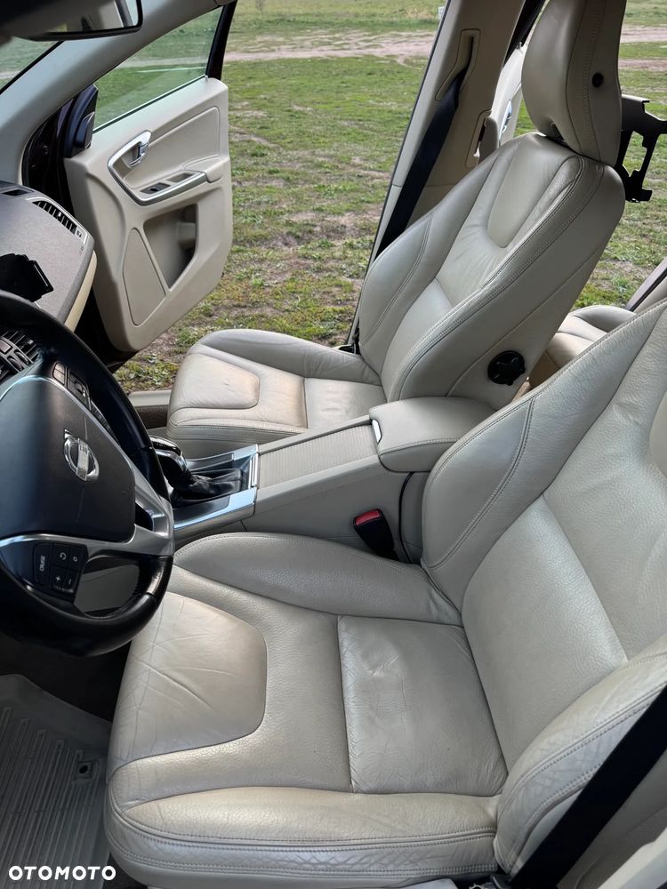 Volvo XC 60 2.4D AWD Summum - 12