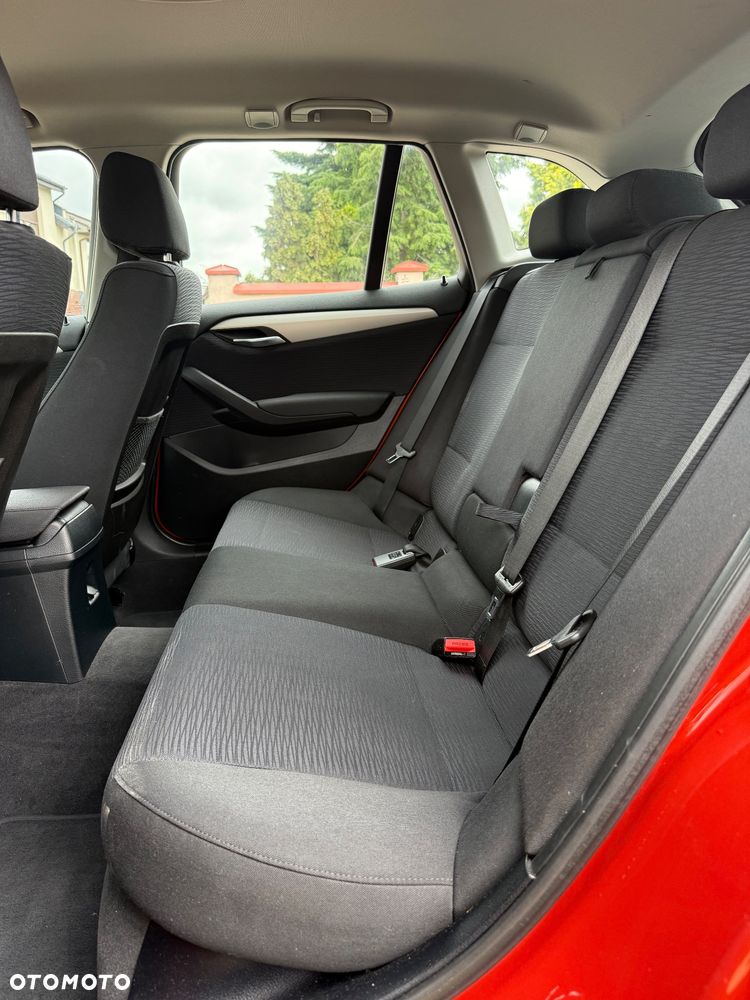BMW X1 sDrive18d - 9