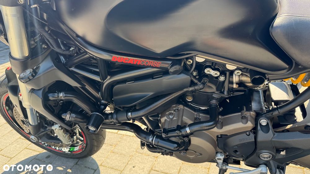 Ducati Monster - 21