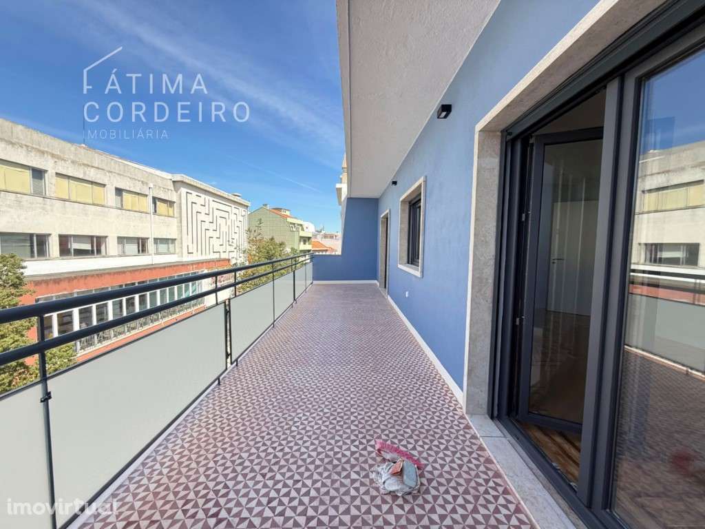 T2 com terraço em Almada para arrendamento - Grande imagem: 2/19