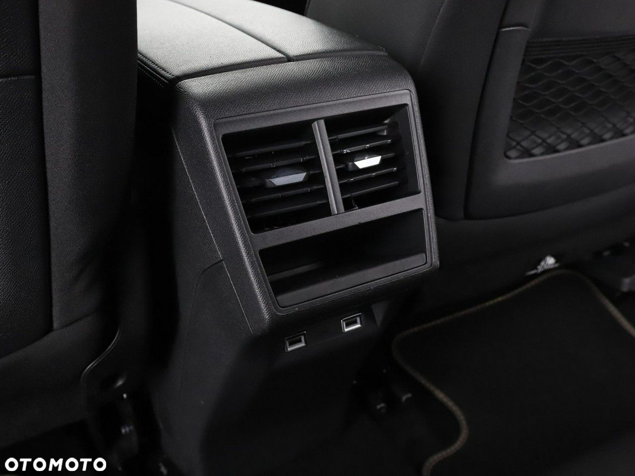 DS Automobiles DS 7 Crossback 1.6 PureTech So Chic - 32