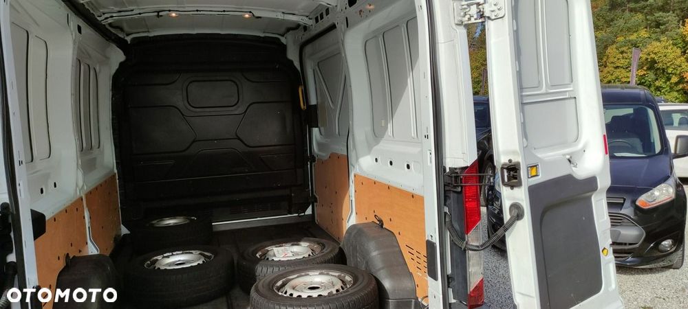 Ford Transit - 24