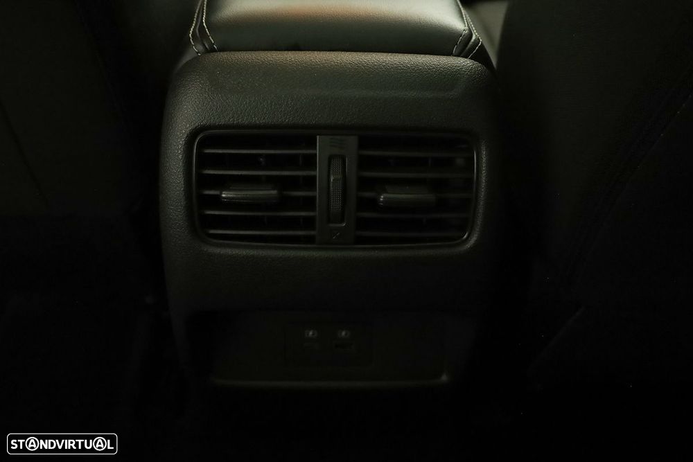 Nissan Qashqai 1.3 DIG-T N-Connecta LED Xtronic - 23