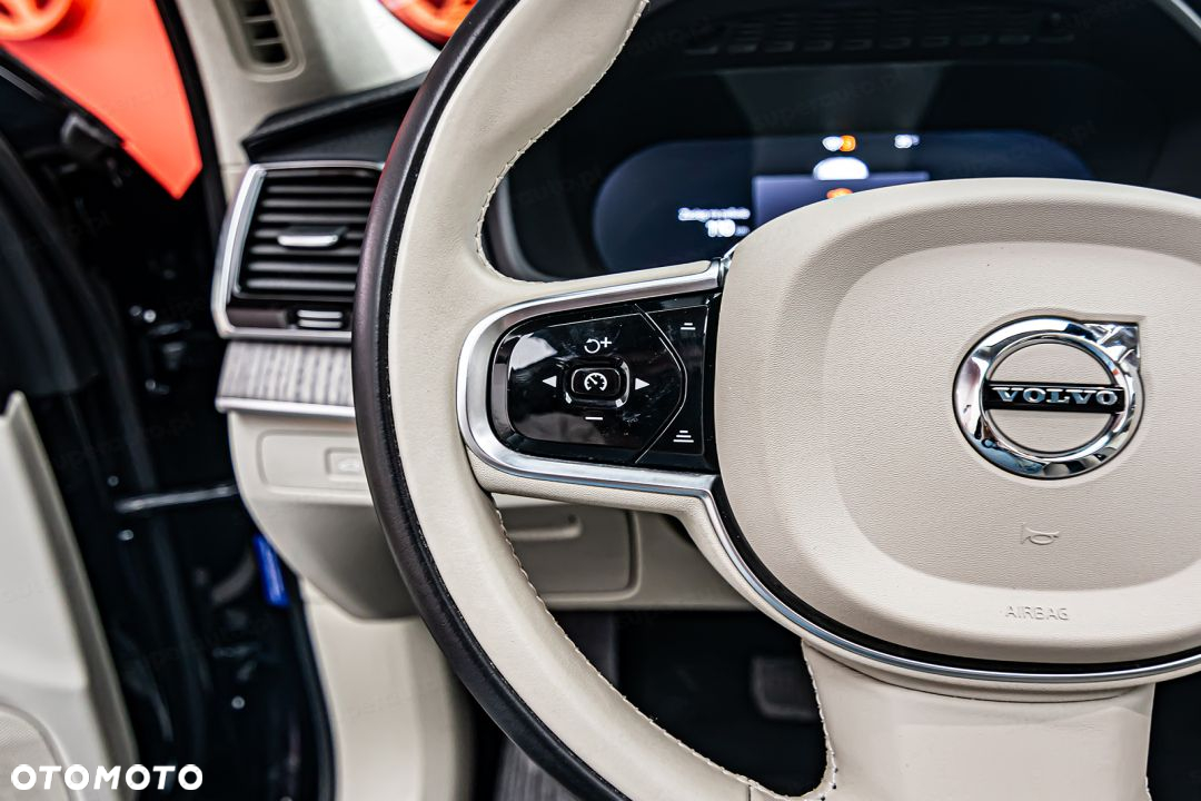 Volvo XC 90 - 17