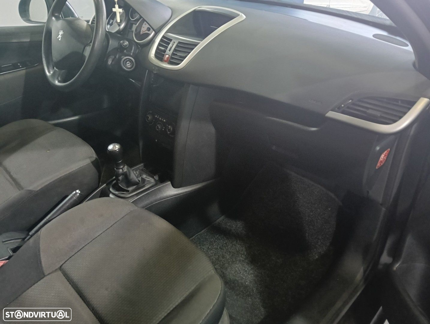 Peugeot 207 1.4 HDi Premium - 6