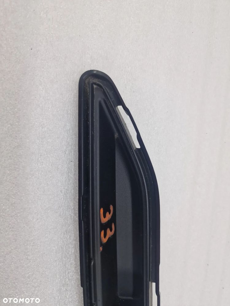 AUDI Q3 83A 18- LEWA TYLNA KRATKA ZDERZAKA TYLNEGO TYLNIEGO TYŁ , NR 83A807319 , NR AUKCJI E/33 - 2