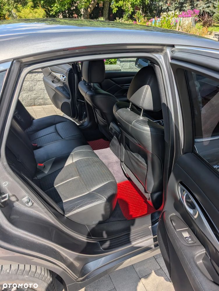 Infiniti Q70 2.2d Sport - 13
