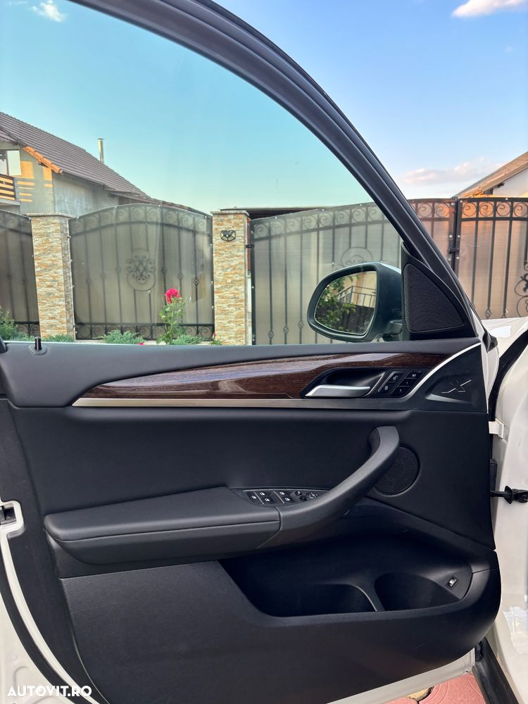BMW X3 xDrive30e AT PHEV - 13