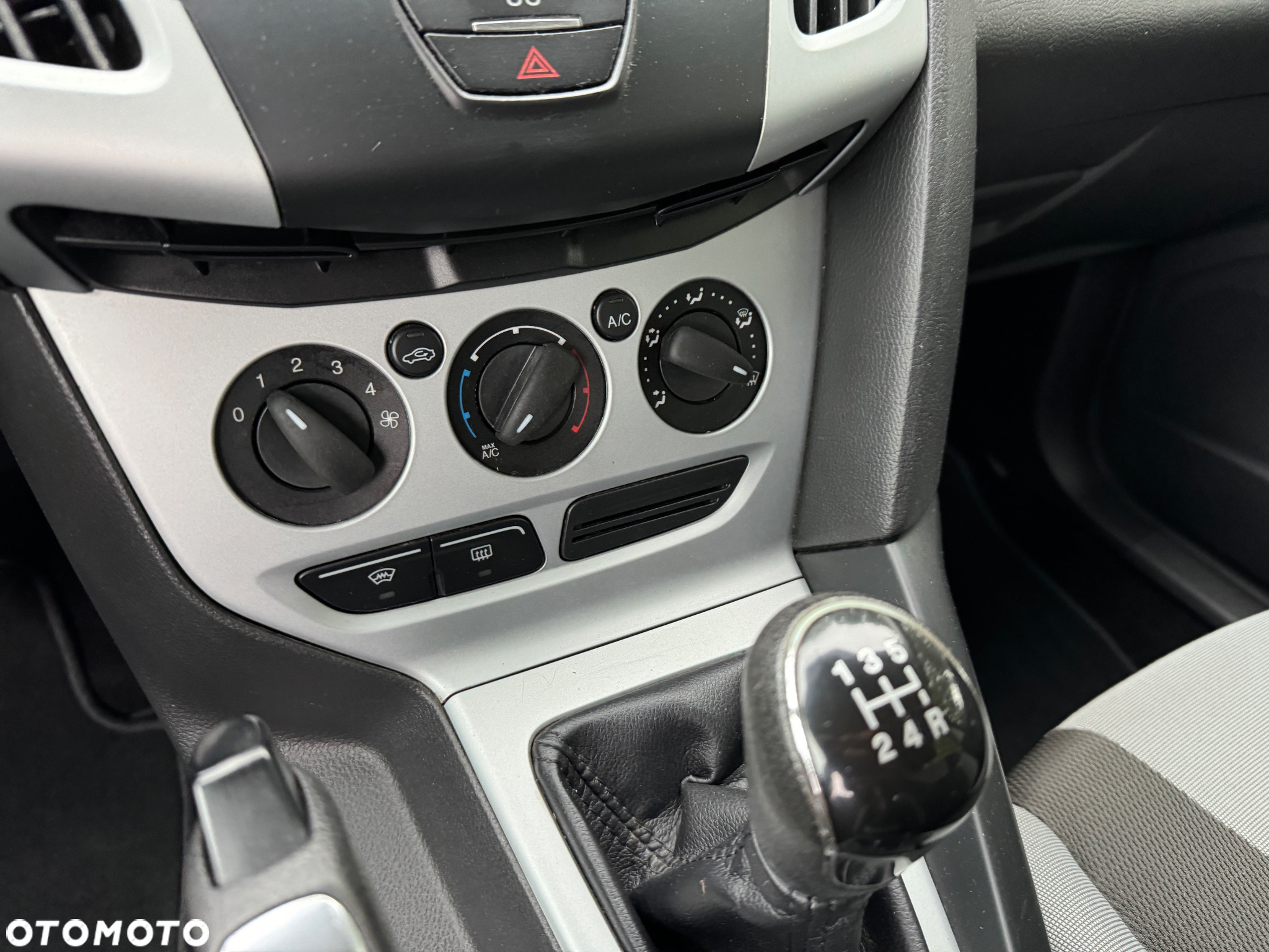 Ford Focus 1.6 Edition - 34
