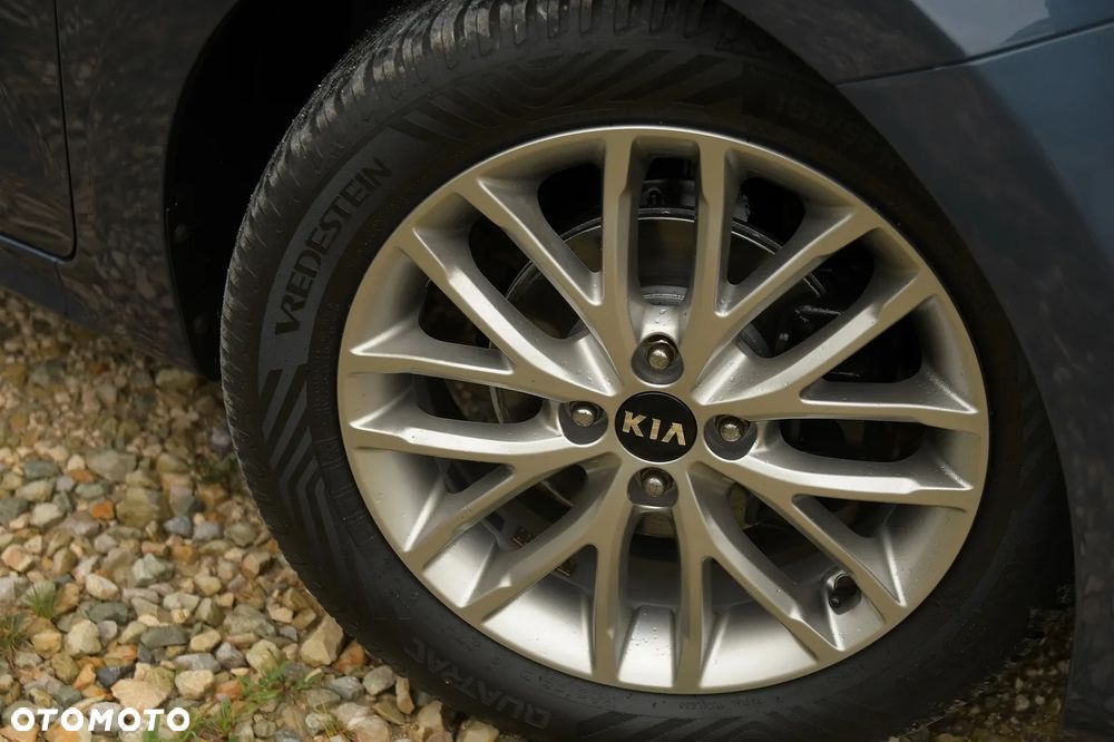 Kia Rio 1.4 L - 15