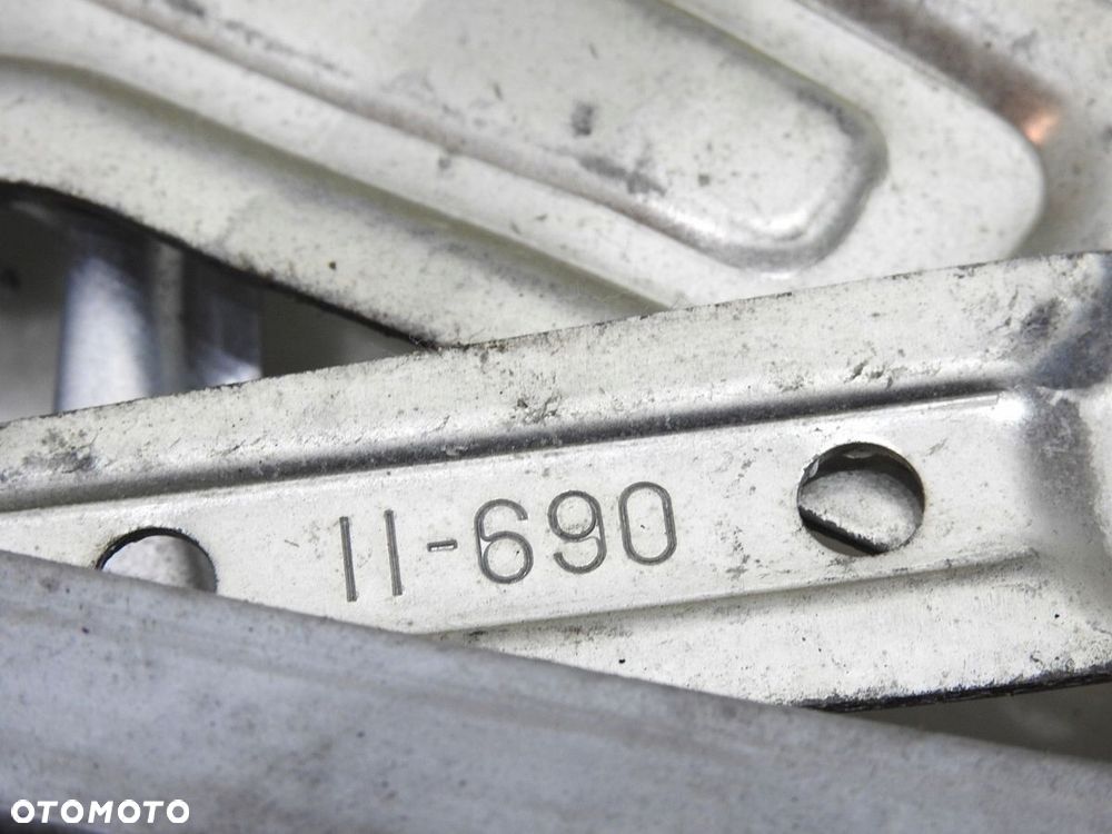 MECHANIZM SILNICZEK SZYBY PRAWY TYŁ MITSUBISHI ASX - 10