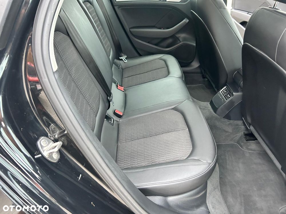 Audi A3 Sportback 1.4 TFSI cylinder on demand S tronic Ambiente - 23