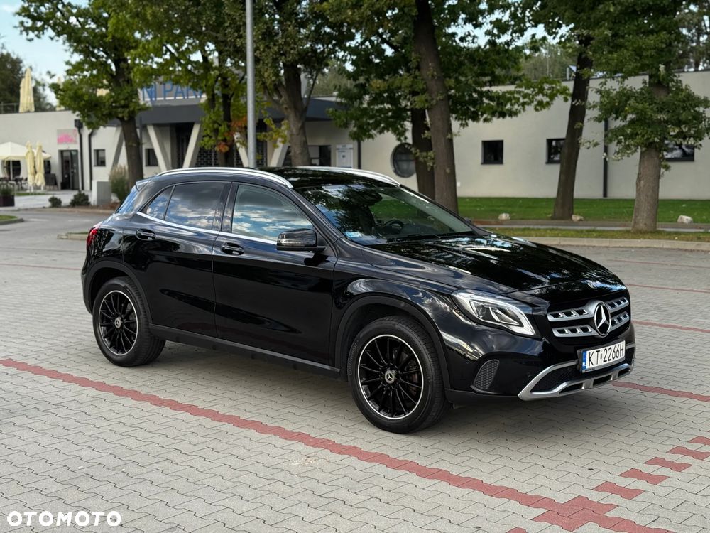 Mercedes-Benz GLA 200 7G-DCT - 8