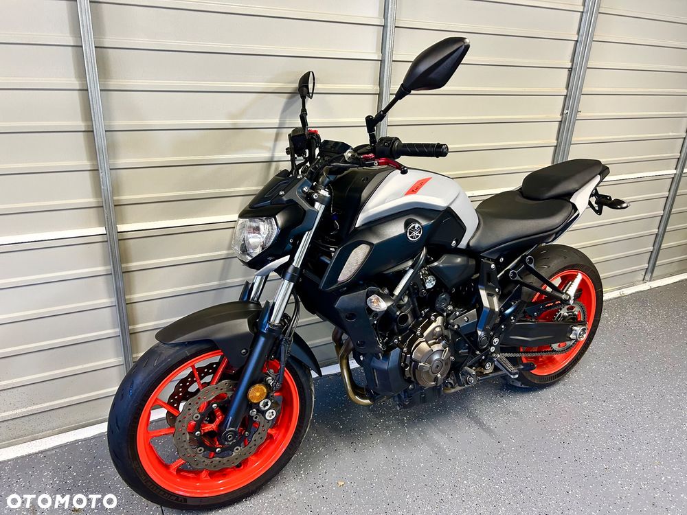 Yamaha MT - 4