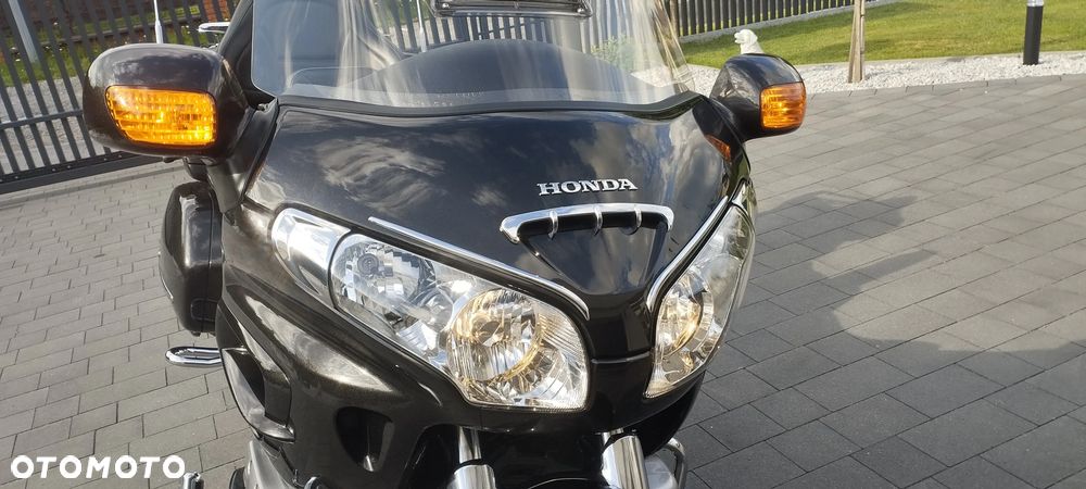 Honda GL - 10