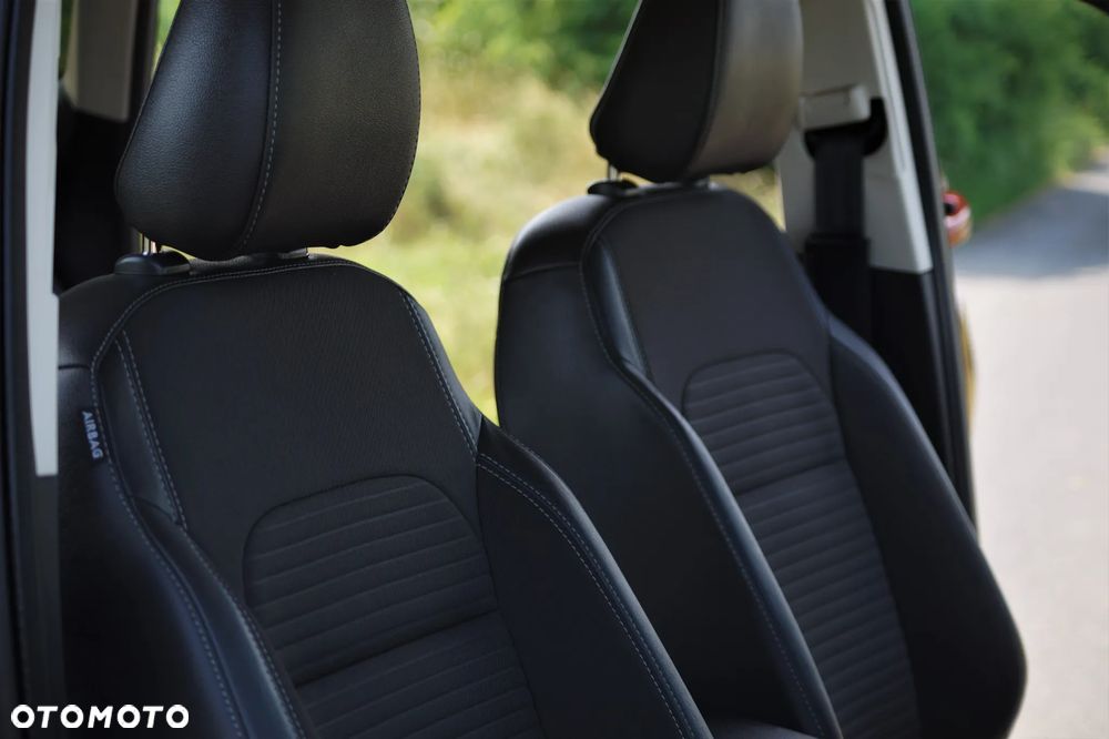 Ford Kuga - 2