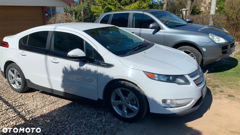 Chevrolet Volt - 2