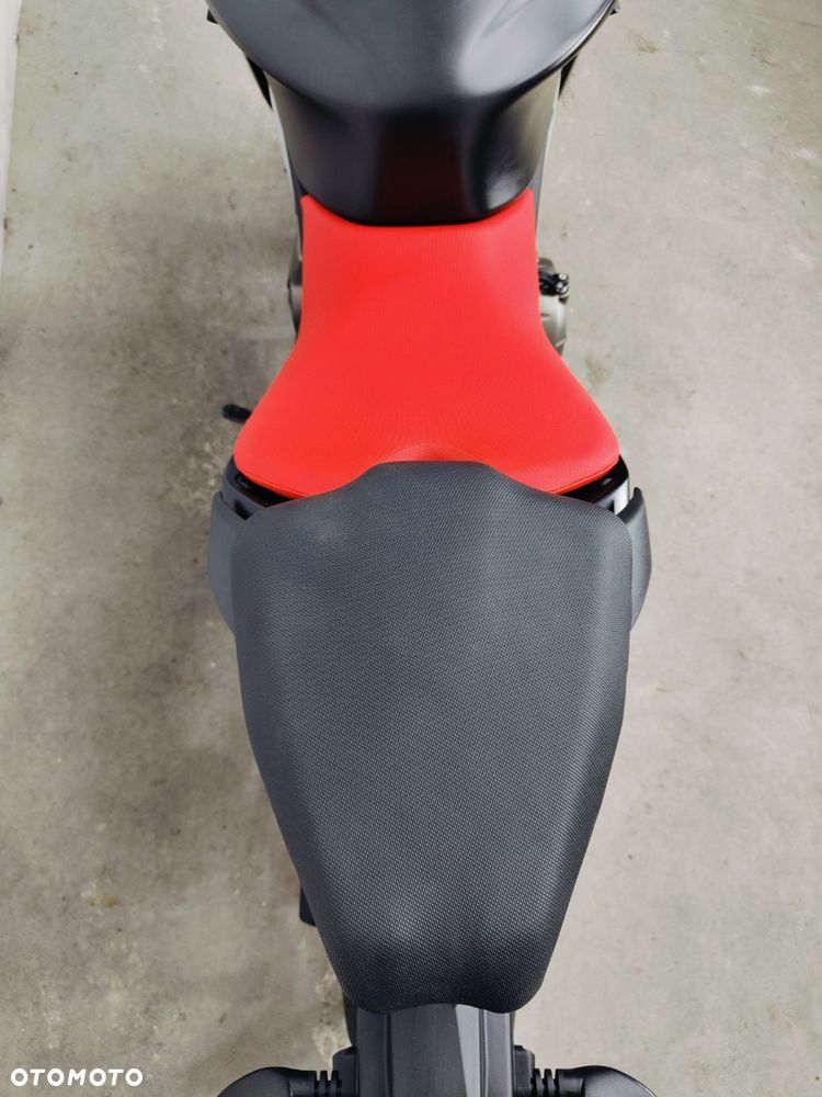Aprilia Tuono - 12