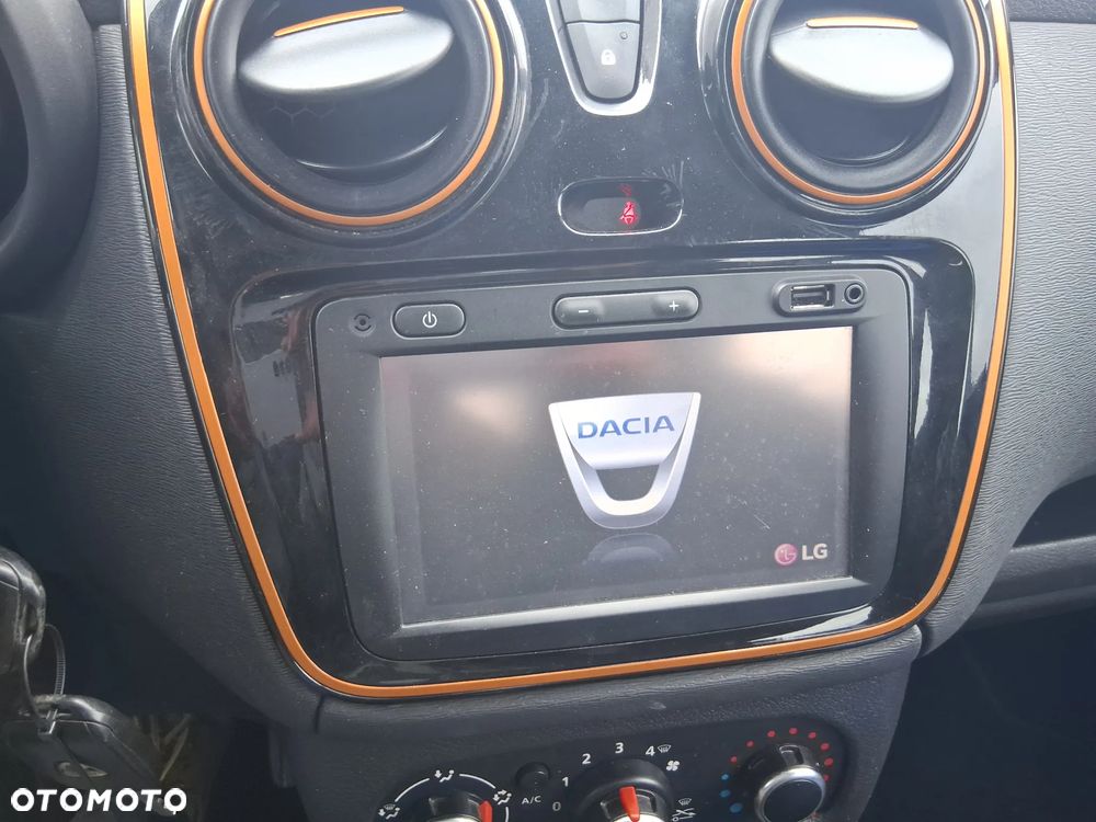 Dacia Lodgy TCe 115 Stepway - 4