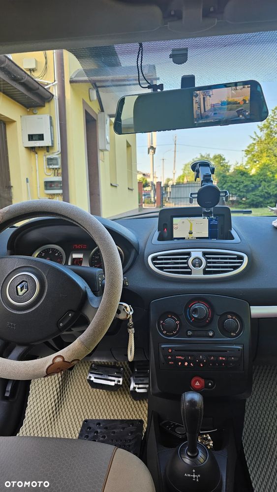 Renault Clio - 15