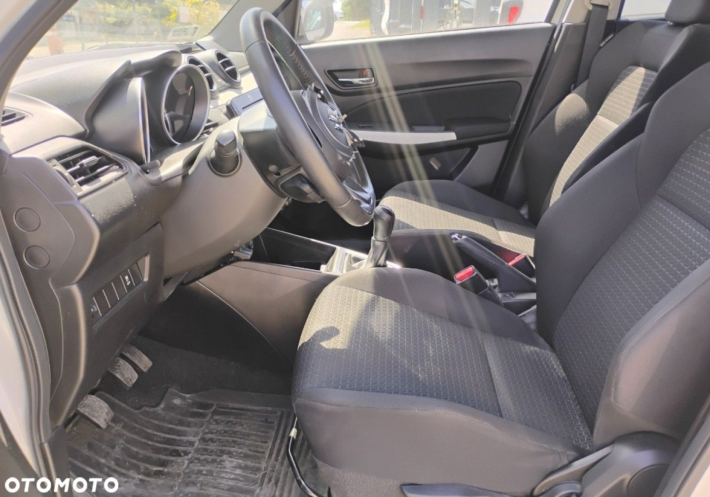 Suzuki Swift - 8