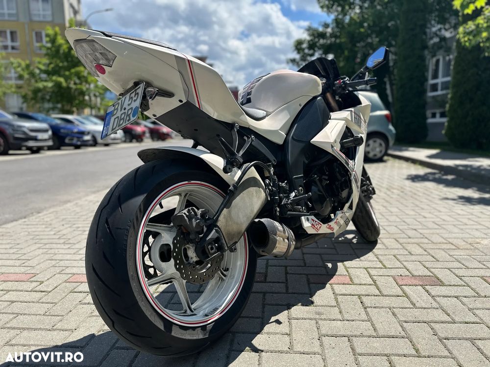 Kawasaki ZX-10 - 11