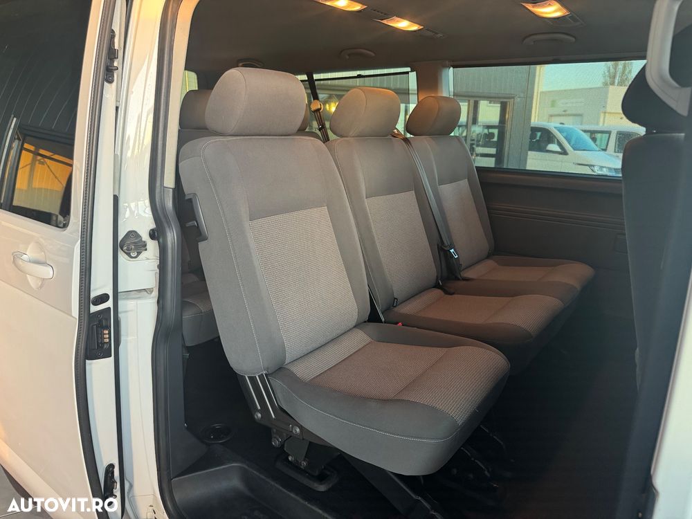 Volkswagen Caravelle - 17