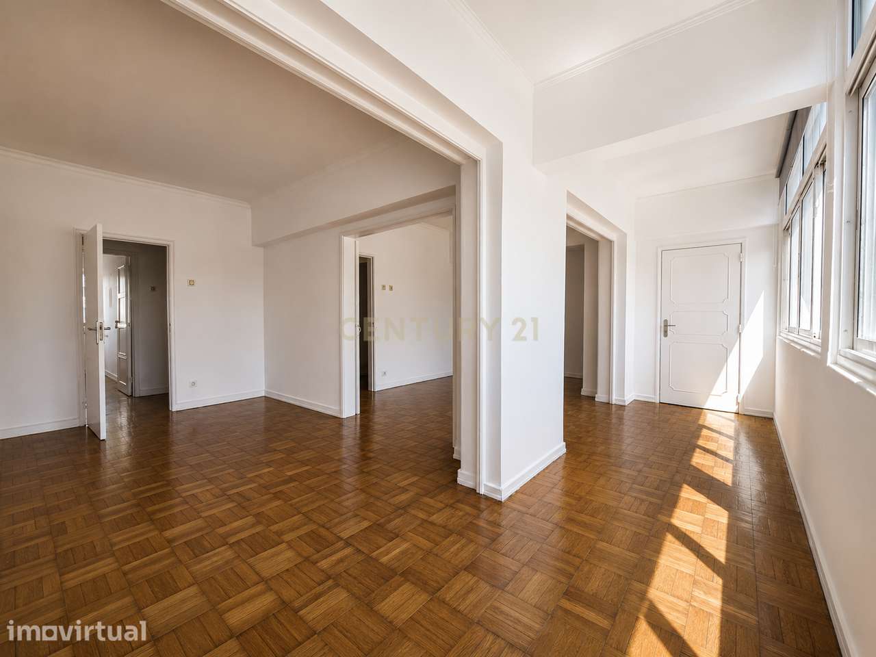 Apartamento T3 com 144m2 | Avenida dos Estados Unidos da América, Alva - Grande imagem: 2/40