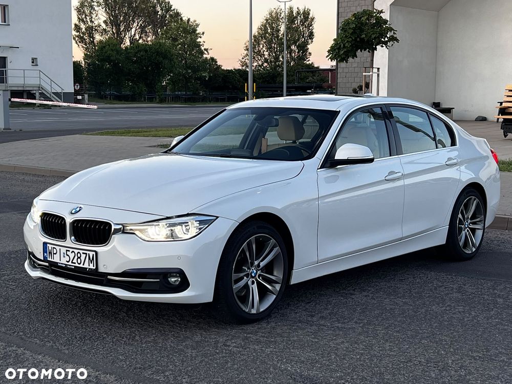 BMW Seria 3 330i - 1