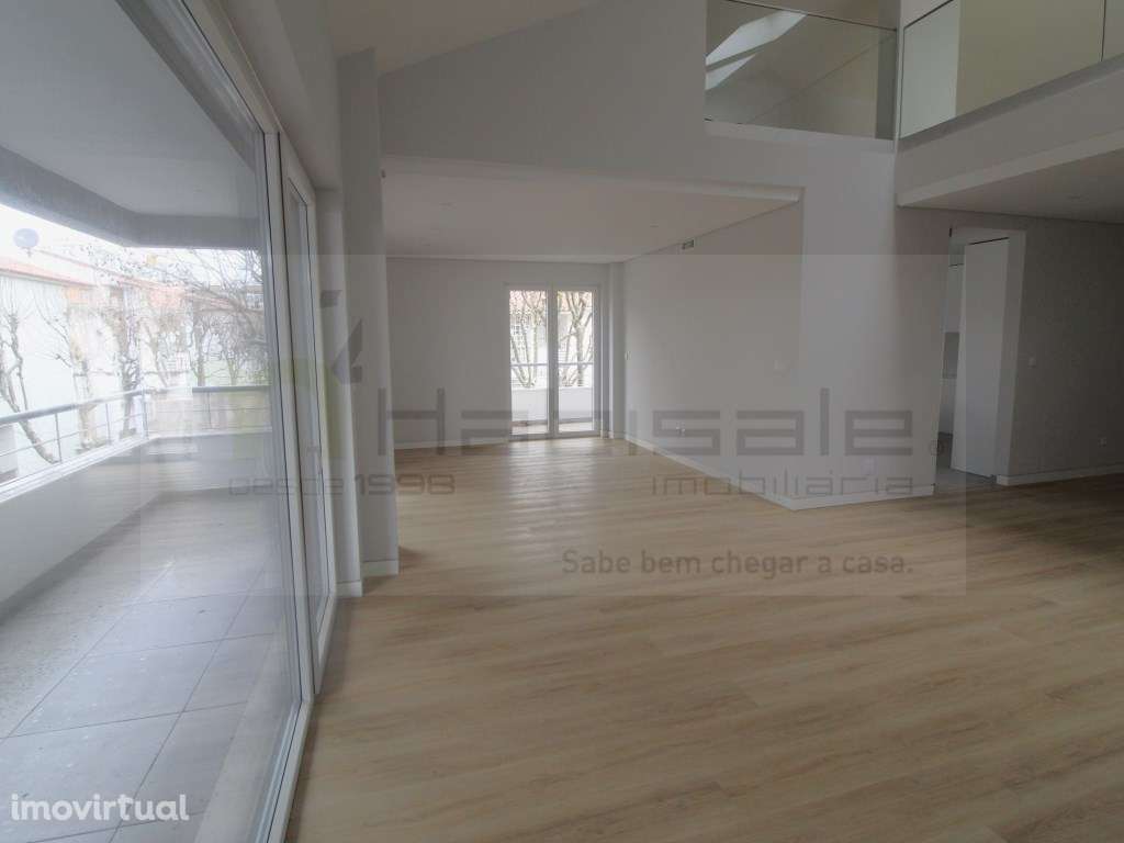 Excelente apartamento T3 + 1 no Centro de Carcavelos com Acabamento... - Grande imagem: 3/22