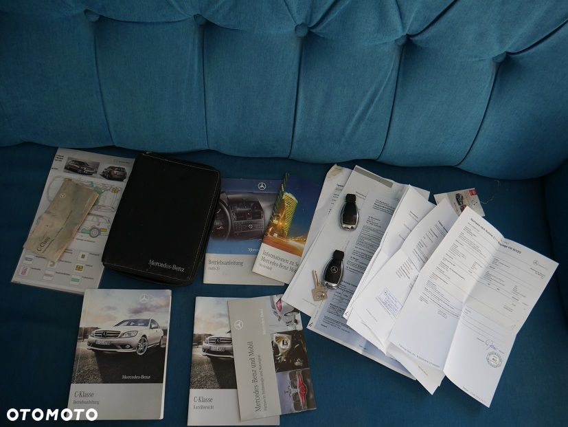 Mercedes-Benz Klasa C 200 Avantgarde Edition - 33
