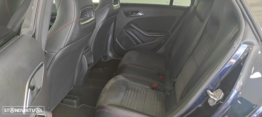 Mercedes-Benz CLA 180 d Shooting Brake AMG Line - 19