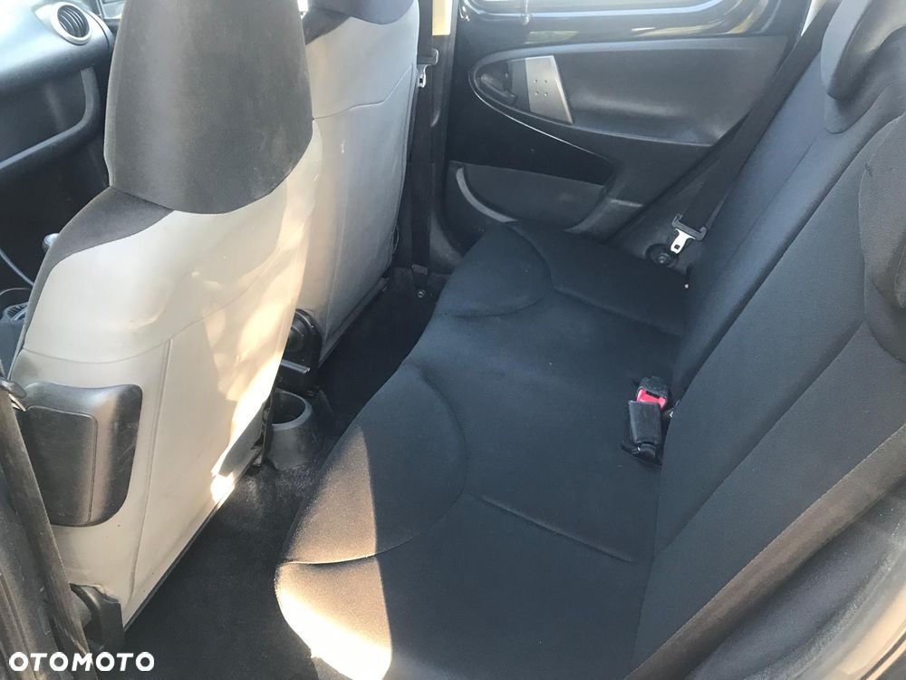 Toyota Aygo Connect - 9