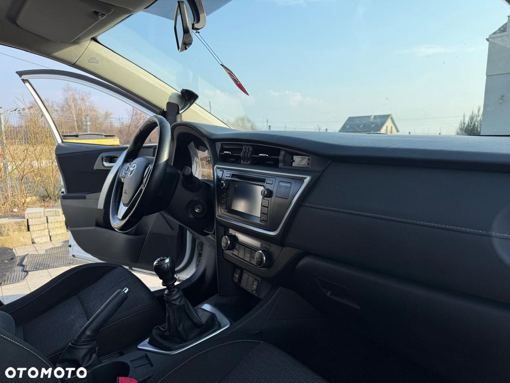 Toyota Auris 1.6 Active - 15