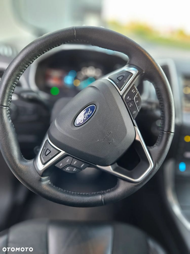 Ford Edge - 9