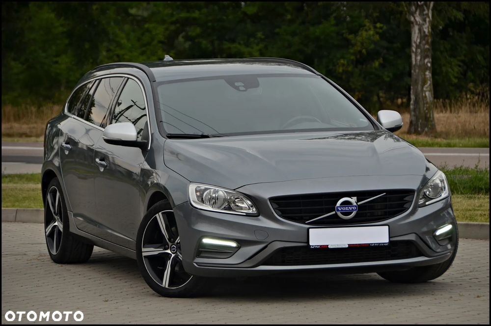 Volvo V60 D2 Drive-E R-Design Momentum - 12
