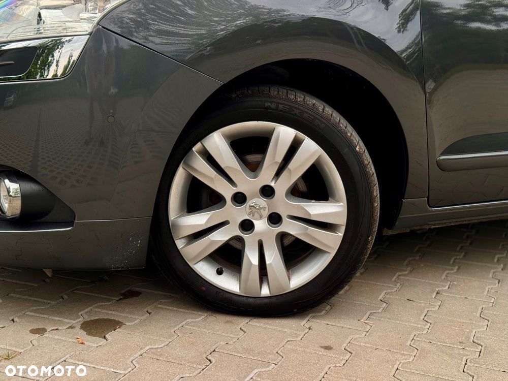 Peugeot 5008 HDI FAP 115 Family - 10
