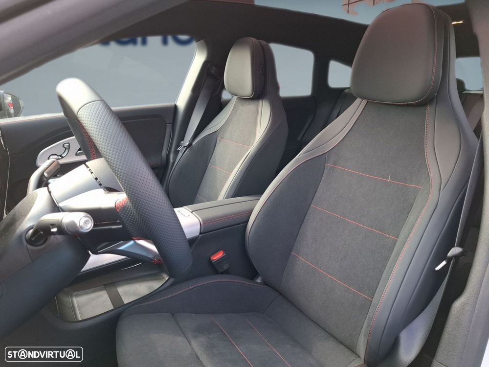 Mercedes-Benz CLA 350 EQ Shooting Brake 4Matic - 11