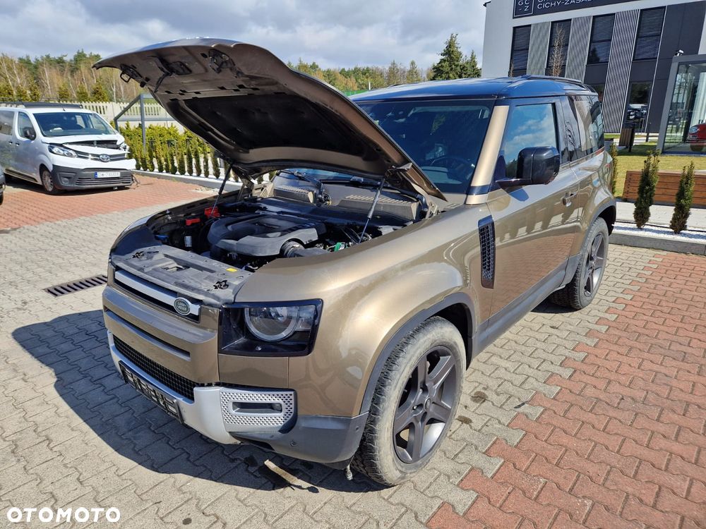 Land Rover Defender - 9