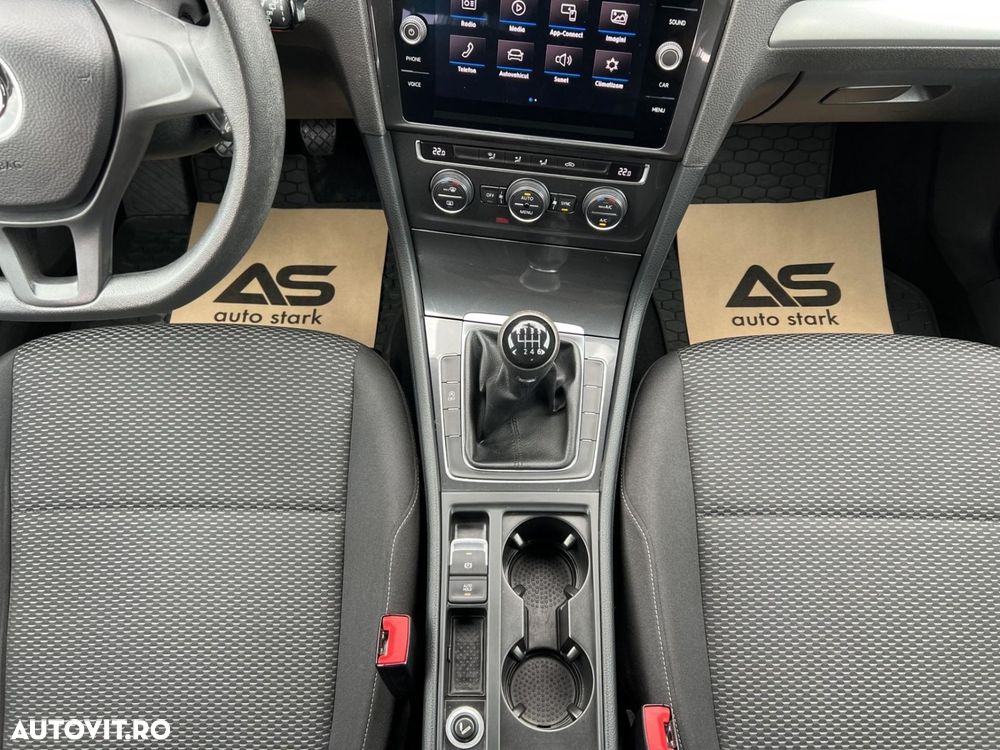 VOLKSWAGEN Golf 2020 — imagine 30