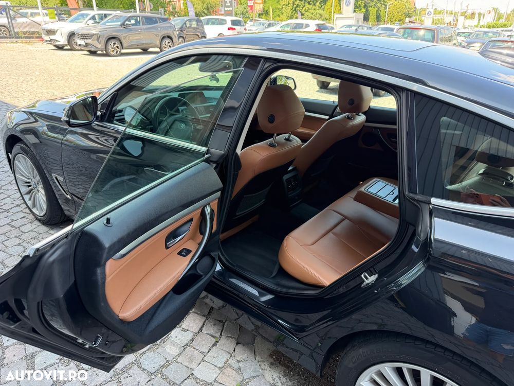 BMW Seria 3 320d xDrive Aut. Luxury Line - 24