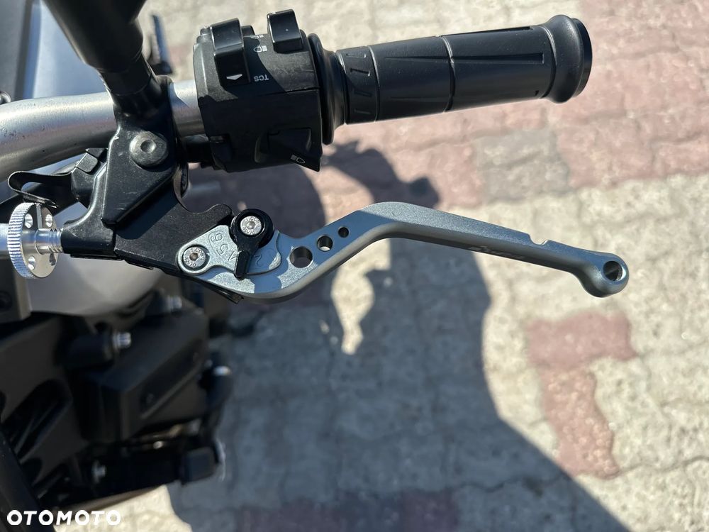 Yamaha XSR - 18