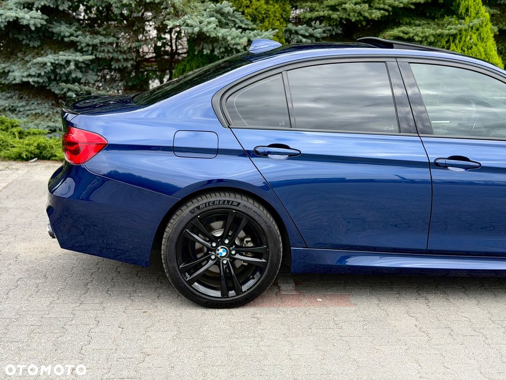BMW Seria 3 330i - 15