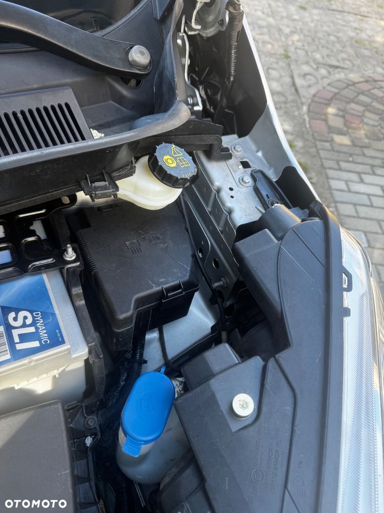 Ford Tourneo Courier 1.0 EcoBoost S&S Ambiente - 29