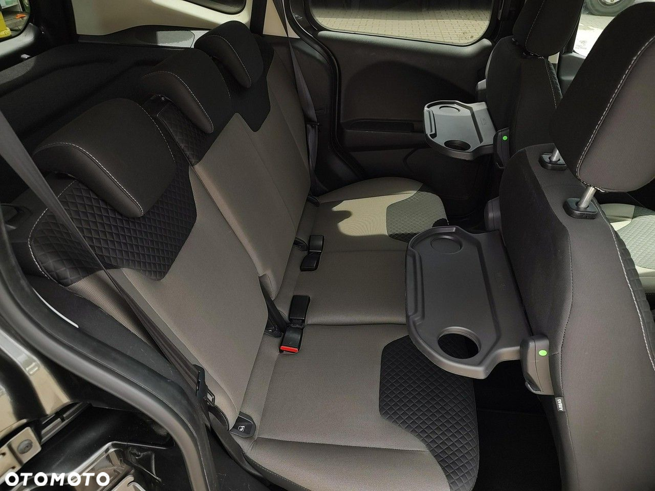 Ford Tourneo Courier - 21