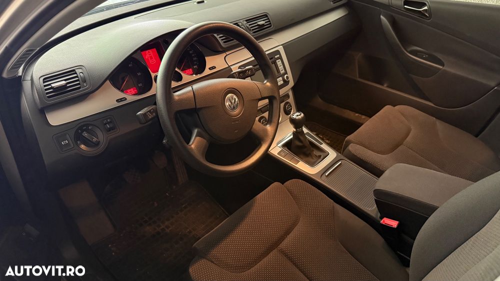 Volkswagen Passat 1.9TDI Comfortline DPF - 5