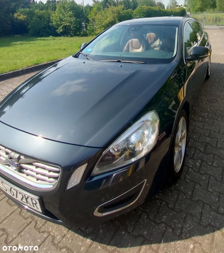 Volvo V60 2011 photo 2