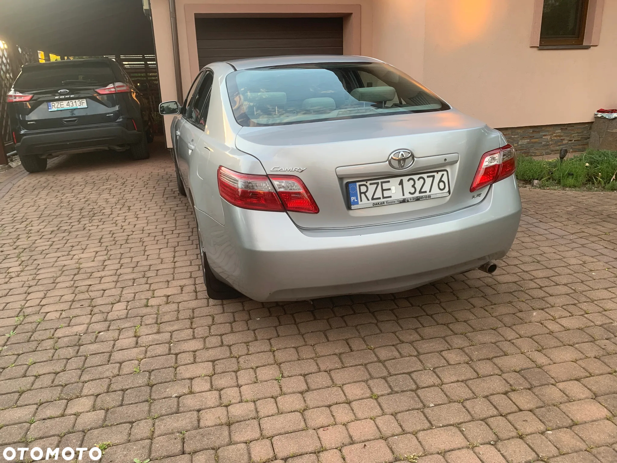 Toyota Camry 2.4 XLE - 13