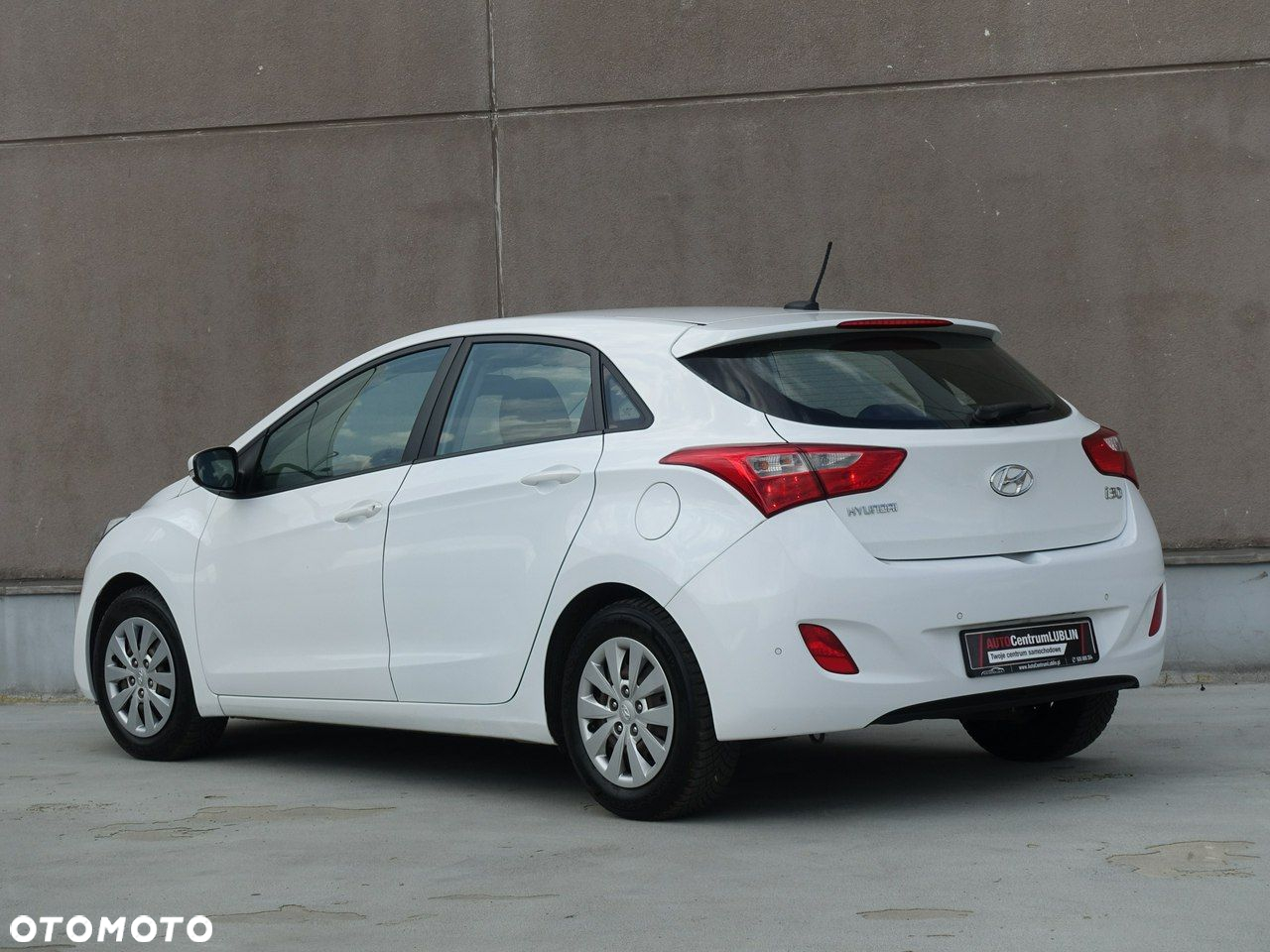 Hyundai i30 blue 1.6 CRDi Trend - 8